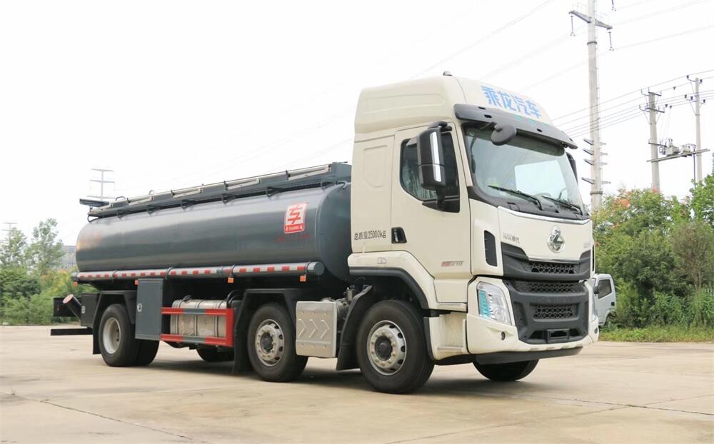 17.6方供液車-柳汽乘龍H5小三軸國(guó)六17.6方供液車