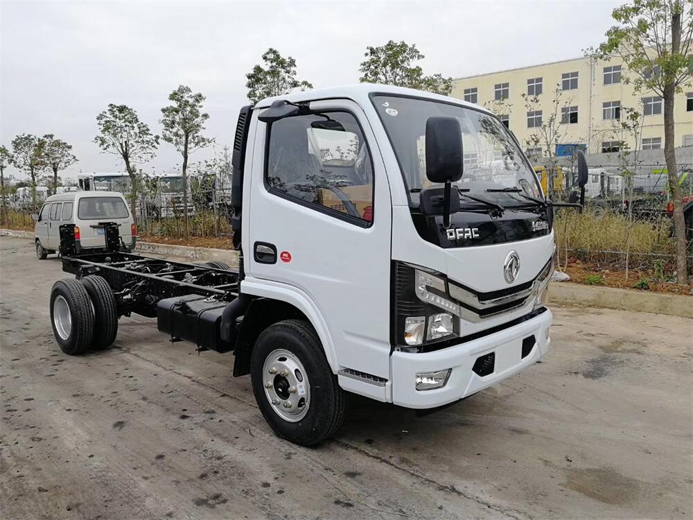 東風小多利卡（3308，玉柴140）國六  內飾照片圖