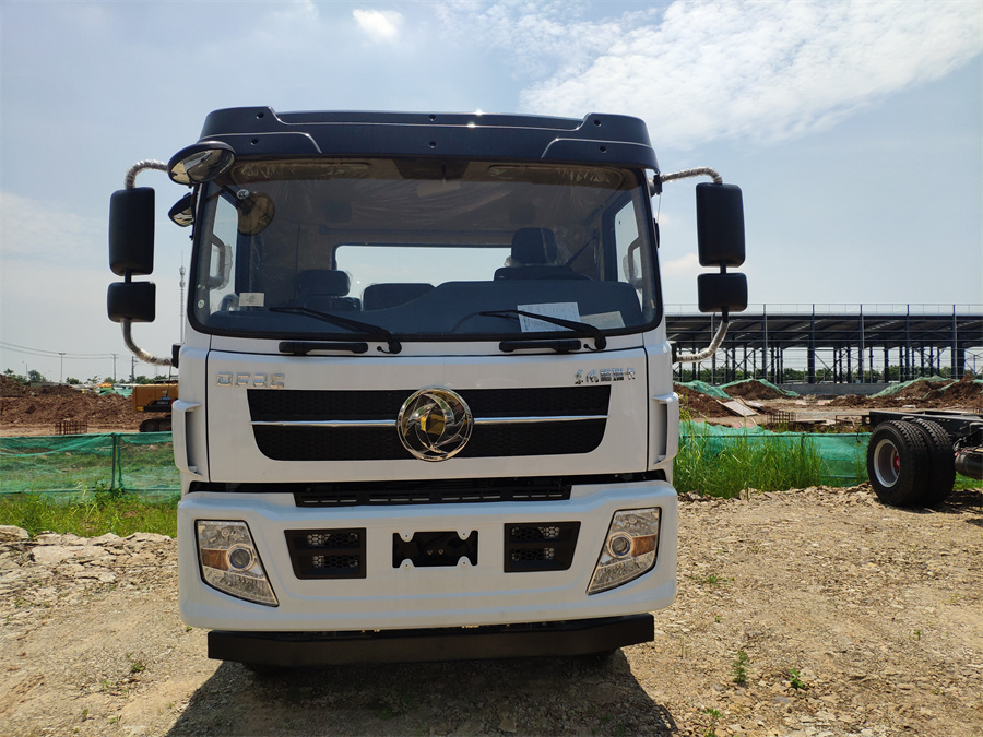 東風(fēng)福瑞卡F9（3950，云內(nèi)170）國(guó)六 內(nèi)飾照片圖